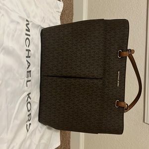 Brown Micheal Kors handbag